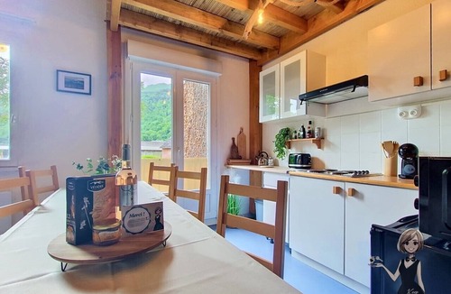 Bielle Apartment | Ossalois Cottage, Pool & Mountain View for 7 People