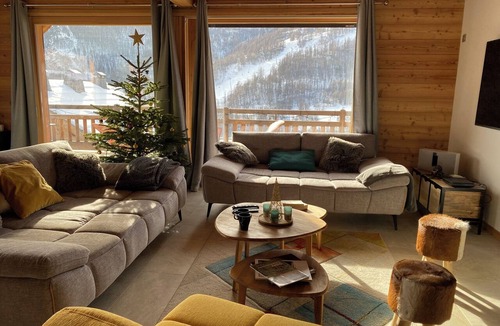 Chantemerle Ski Chalet | Panoramic Chalet | View, Hot Tub, Sauna, Fireplace, Terrace | Serre Chevalier