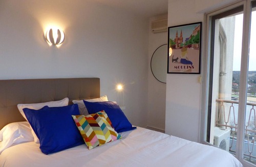 Moulins Apartment | Panoramic apartment in Moulins center with terrace, 2 bedrooms, and modern amenities
