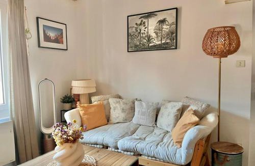 Bourges Apartment | Paradis des poutres - Rénové - by Mon Petit Faré