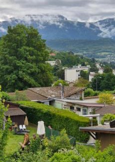 Voiron Apartment | Parenthèse Chic à Voiron, Cosy et design