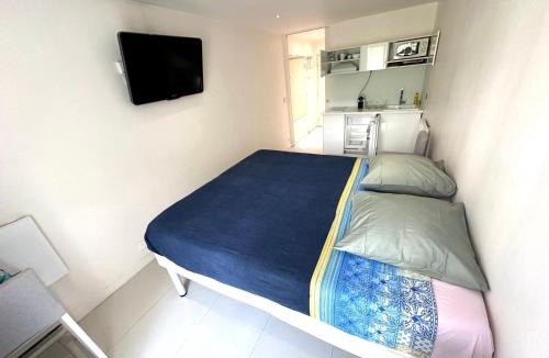 10th Arrondissement Apartment | Paris Canal Studio - Gare de l'Est