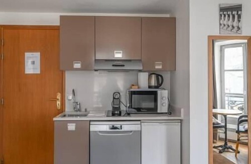 Gaillon Apartment | Paris, Opéra 4.So parisian Apartment