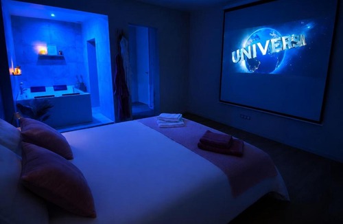 Firminy Apartment | PauseÔBulles - Spa & Grand écran