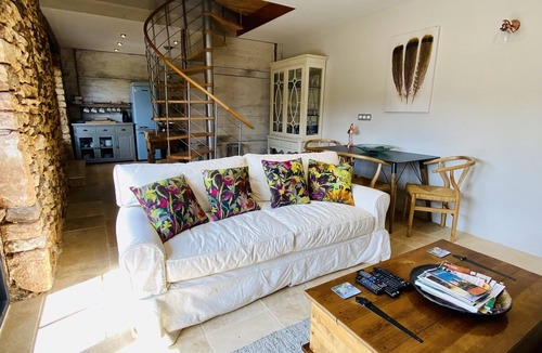 Sauveterre-la-Lemance Cottage | Pavillon Lavande