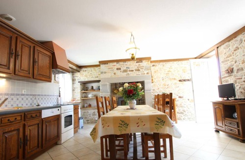 Sortosville-en-Beaumont Cottage | Peaceful semi-detached house in Sortosville-en-Beaumont