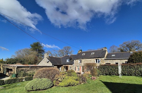 Mael-Carhaix Cottage | Peaceful Cottage in Brittany