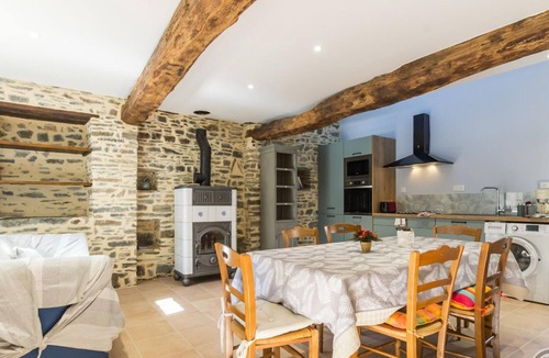 Bretteville-sur-Ay Cottage | Peaceful house, authentic setting - 6 guests