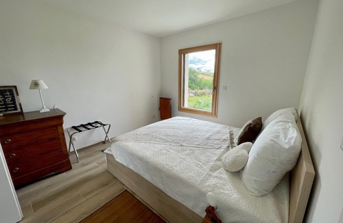 Glaine-Montaigut House | Perle de vue gîte overlooking the Puy de Dôme