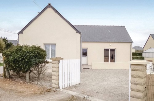 Saint-Marcouf House | Pet friendly home in St. Marcouf De L'Isle