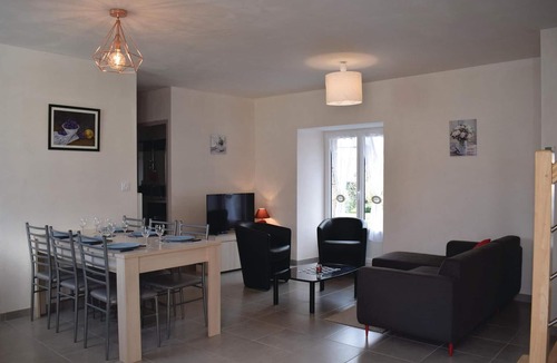 Saint-Alban House | Pet friendly home in Saint Alban with WiFi