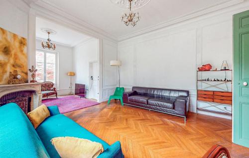 Chabris House | Pet Friendly Home In Chabris With Wifi