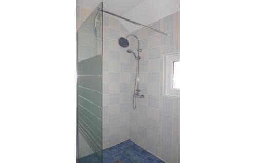 Saint-Marcouf House | Pet Friendly Home In St Marcouf De L'isle