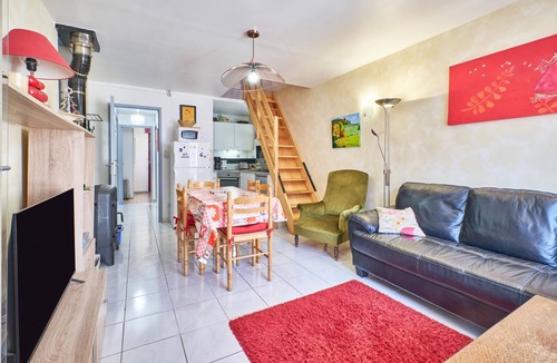 Villard-de-Lans Villa | Pet-Friendly Villa Le koala with Mountain View & Garden