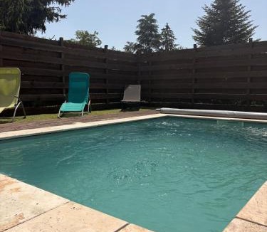 Saint-Vite House | Petite maison avec piscine Séjour de détente