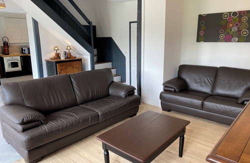 La Pellerine House | Petite Maison Dans la Prairie