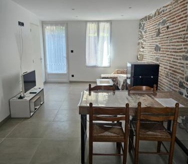 Cusset House | Petite maison design proche centre ville