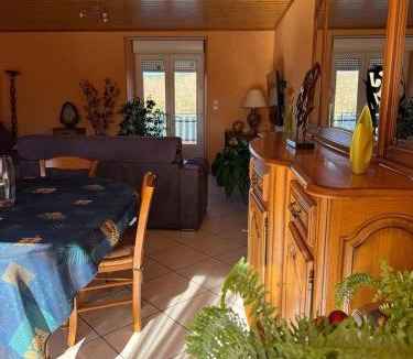 Lantriac House | Petite Villa à la campagne - 6 personnes