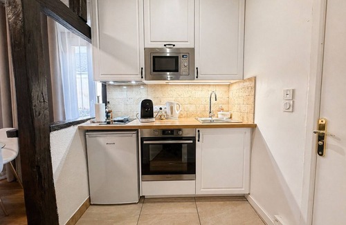 Romorantin-Lanthenay Apartment | Phoebus:Arrivée autonome-Netflix-Clim-Linge Inclus