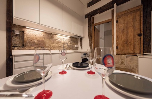 Arts-et-Metiers Apartment | Pierre à Feu, 1BR/1BA, 3 people