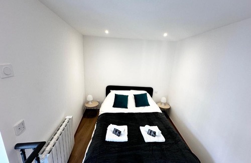 Centre Ville Apartment | Place SAINT PAUL triplex 19m2