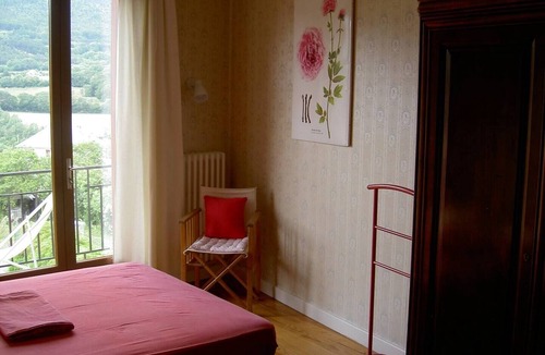 Saint-Bonnet-en-Champsaur Apartment | Pleasant T3 village center apartment