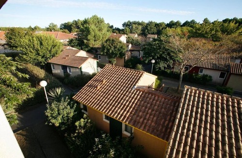 Soustons House | Pleasant Maisonnette 2/4 pers in residence with swimming pool.