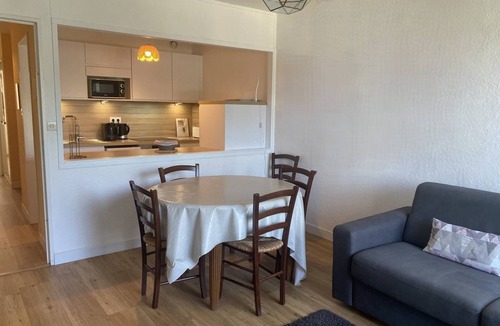 Saint-Cast-le-Guildo Apartment | Pleasant sea view apartment near the Saint Cast golf course, 1 bedroom, sleeps 4