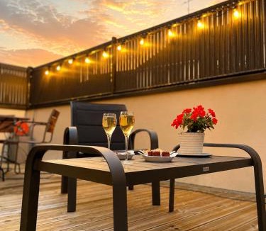 Auray Apartment | Plein centre Auray - Spacieux duplex T2 avec grande terrasse ensoleillée