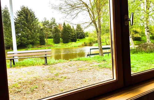 Brazey-en-Morvan Ski Chalet | Pond-side cottage, fishing and private rental!