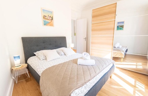 Lorient Apartment | PREMIUM T2 neuf 2ème étage ultra Centre Lorient par Groom