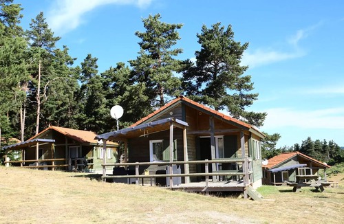 Chastanier Ski Chalet | Premium Wooden Chalet for 6 People
