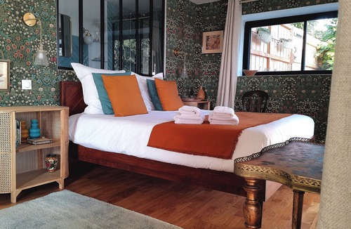 Abrest Bed & Breakfast | Prestigious gite with panoramic view in Vichy for a romantic stay in Auvergne