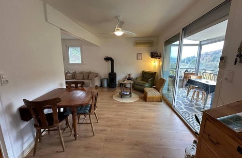 Chamalieres-sur-Loire House | Pretty cottage overlooking the Loire Valley and Château d'Artias