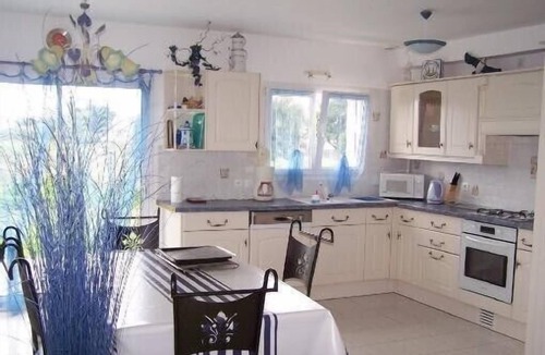 Le Fort Bloque Villa | Pretty Contemporary Single Storey House 300 Meters From The Beach