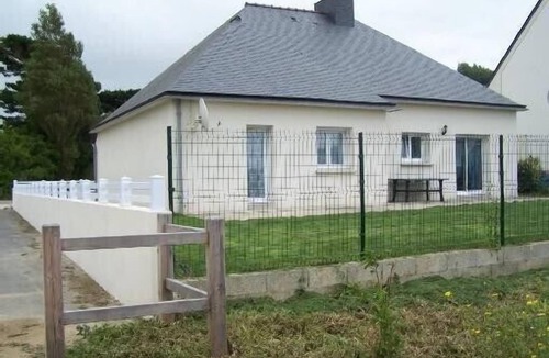 Le Fort Bloque Villa | Pretty Contemporary Single Storey House 300 Meters From The Beach