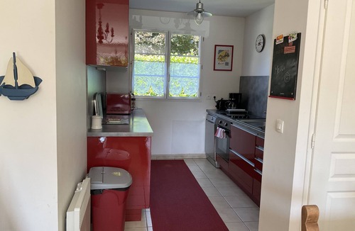 Barfleur Cottage | Pretty cottage with super fast Wifi , walk to restaurants/harbour/shops