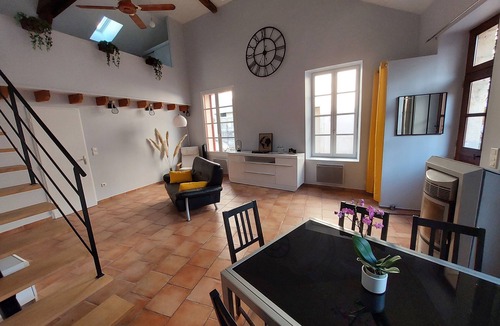 Luzech House | Pretty stone house in the heart of a Lotois village