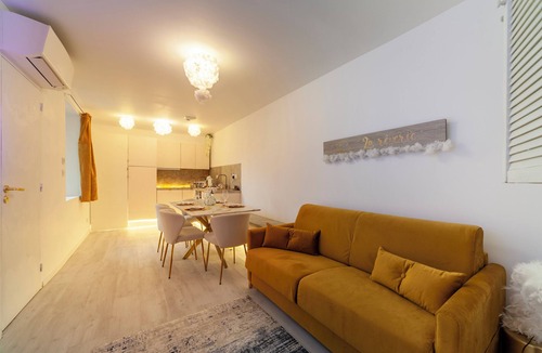 Vierzon House | Private building in Vierzon 4 apartments - Spa - For up to 10 people