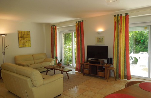 Plomelin House | PRIVATE SWIMMING POOL, quiet location in Plomelin, 10mn from the beach.