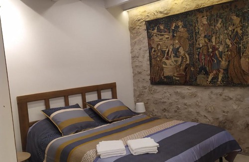 Saint-Remy-en-Rollat Apartment | Proche de VICHY Le colombier studio tout confort parking privé