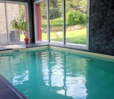 Theix-Noyalo House | Propriete d'une chambre avec piscine partagee et terrasse a Theix a 9 km de la plage