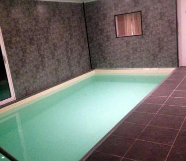 Theix-Noyalo House | Propriete d'une chambre avec piscine partagee et terrasse a Theix a 9 km de la plage