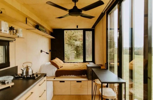 Dame-Marie Cabin | Puits Carré - Parcel Tiny House - Tiny House près des chevaux dans le Perche MAE-8941
