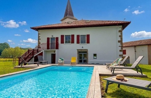 Beguios House | PURTAUNIA - BEGUIOS - Gîte