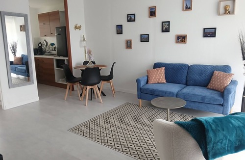 Roscoff Apartment | Quiet 2* studio, near the center, wooded residence