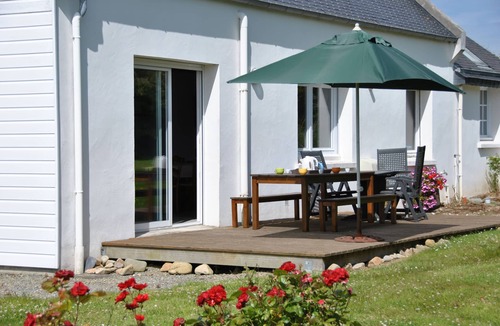 Locquirec House | Quiet and spacious house with a very great garden in a rural environment