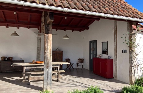 Sare Apartment | Quiet apartment at the foot of the Rhune with lovely grounds