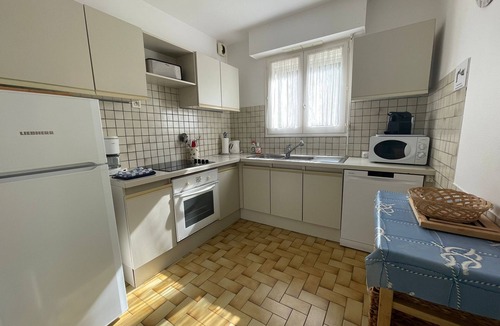 Quiberon Apartment | Quiet apartment, close to shops, beaches, ferry terminal and thalasso spa