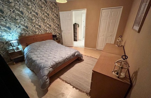 Nevers Apartment | Quiet apartment downtown Nevers Pets welcome